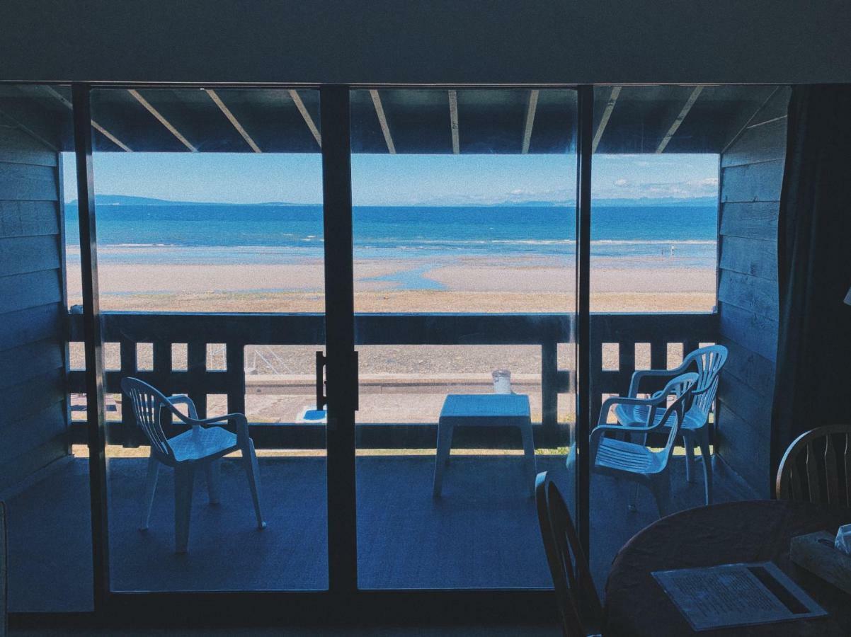 Sand Pebbles Inn Кваликум-Бич Экстерьер фото